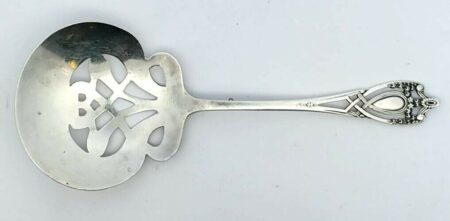 Monticello by Lunt Sterling Silver Nut Spoon 5"  No Monogram 18.3 Grams