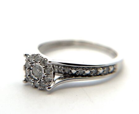 Forever Bride 10k White Gold 1/3 CTW Diamond Cluster Ring 2.6g Size: 7