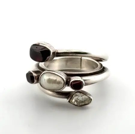 Size: 7 Lilly Barrack 925 Sterling Silver Crystal, Pearl, Garnet Ring 14.8g